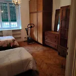 Casa - House Xavier Una Casa Famigliare , Dame Entra Solo Chi A Un Bel Cuore , Non\'E Il L\'Intero Alloggio Solo Stanze E Bagno